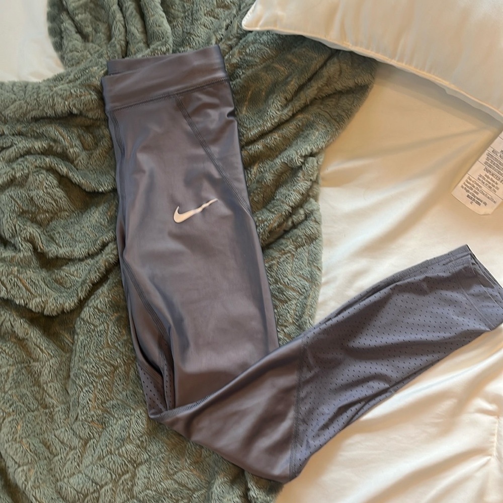 Grey Nike leggings women's xs
